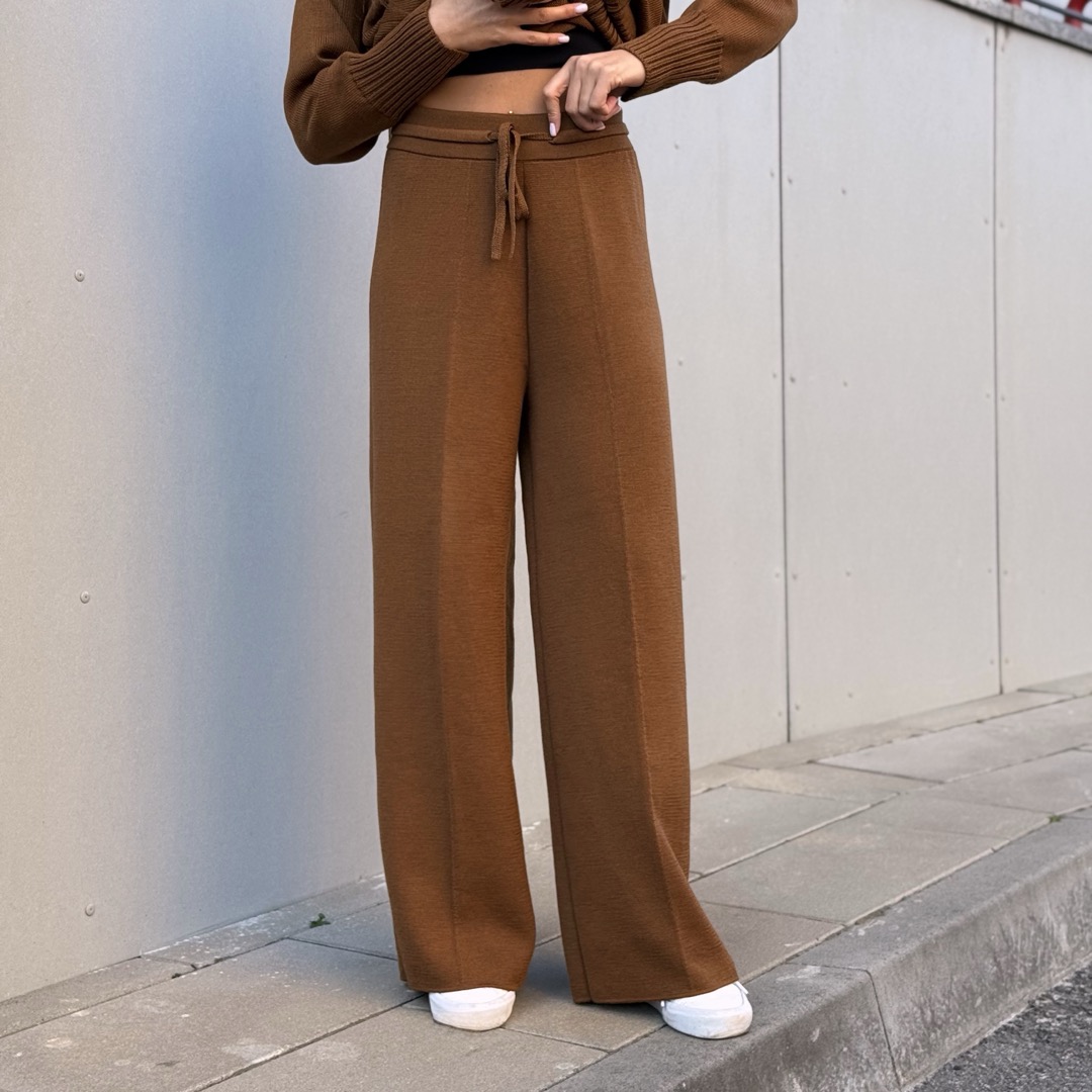 Прямі брюки з мериносової вовни у кольорі Кемел camel_merino_pants_front_alt