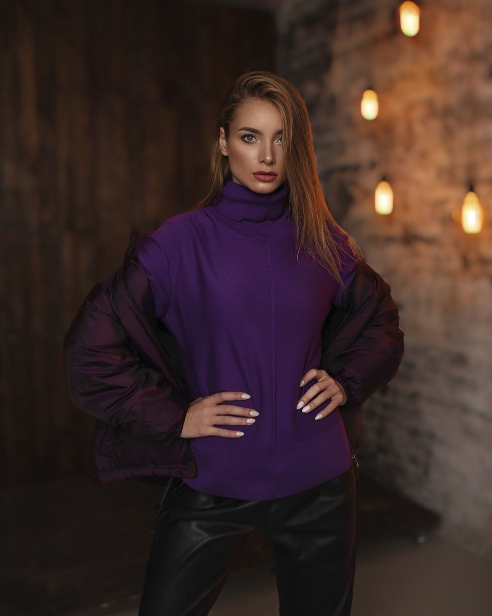 Гольф вільної посадки з коміром turtleneck з мериносу Фиолетового кольору Гольф LikeOn фіолетового кольору — ракурс 3