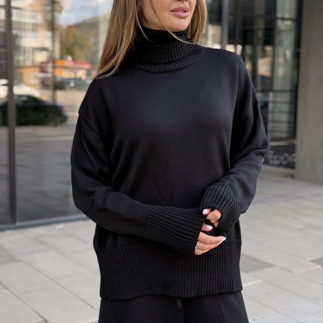 oversize_merino_black_clouse_front