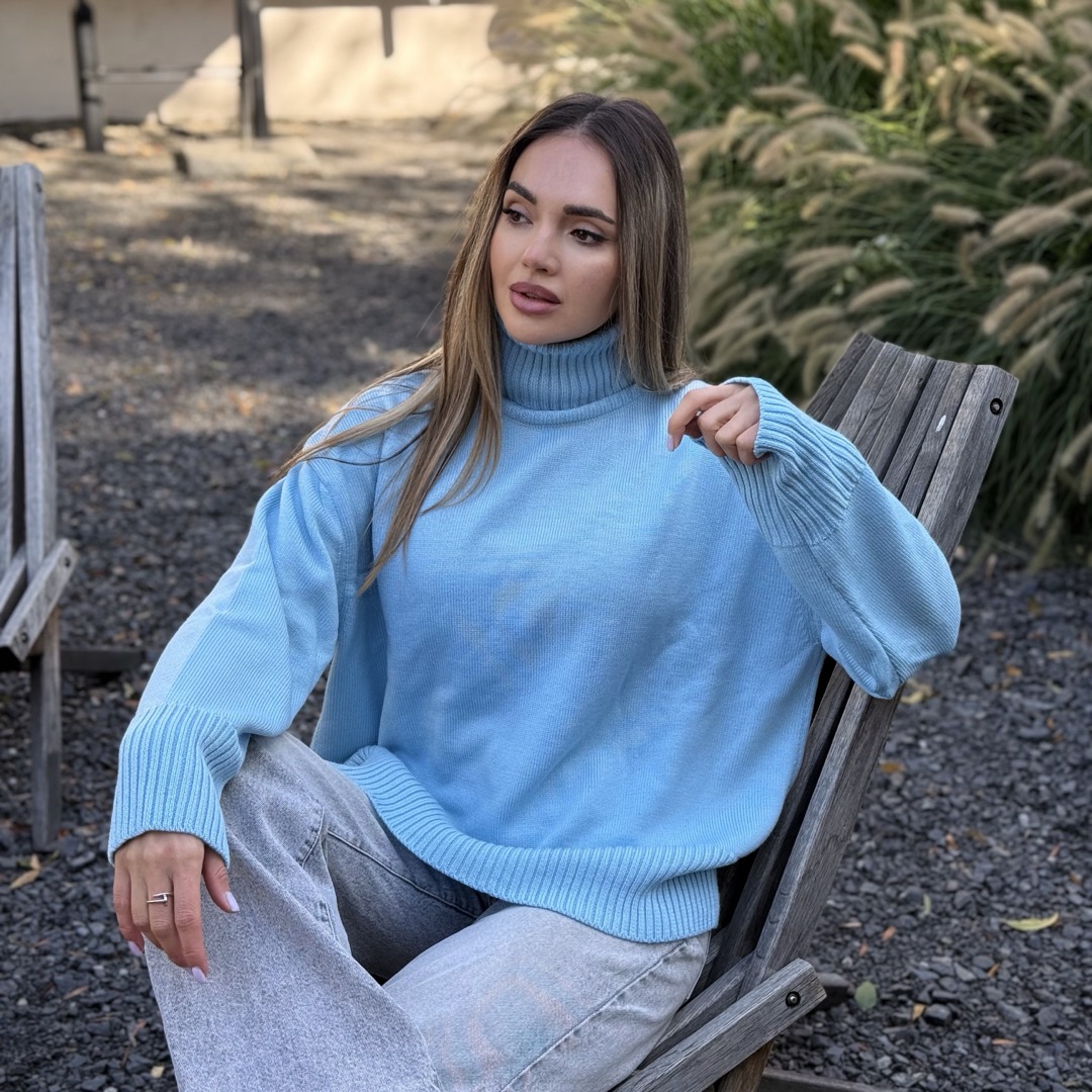 Светр вільної посадки Oversize з мериносу Блакитного кольору від LikeOn oversize_merino_blue_sit2