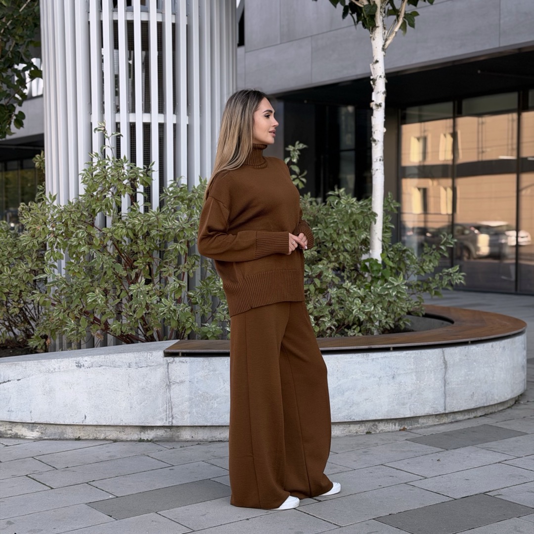 Светр вільної посадки Oversize з мериносу у кольорі Віскі від LikeOn oversize_merino_whiskey_side_stand