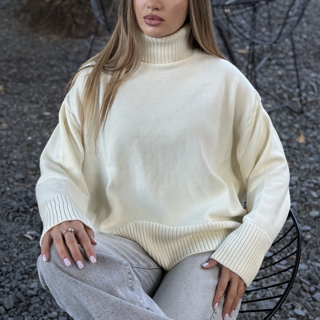 oversize_merino_white_main_clouse