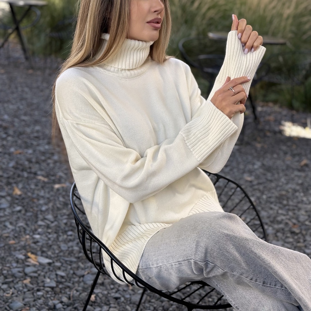 Светр вільної посадки Oversize з мериносу Білого кольору від LikeOn oversize_merino_white_main_sit_alt