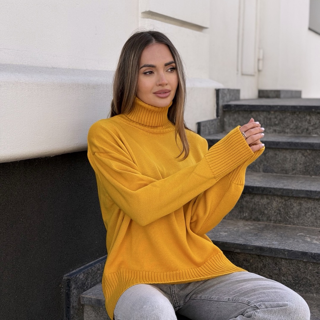 Светр вільної посадки Oversize з мериносу Жовтого кольору від LikeOn oversize_merino_yellow_sit_alt