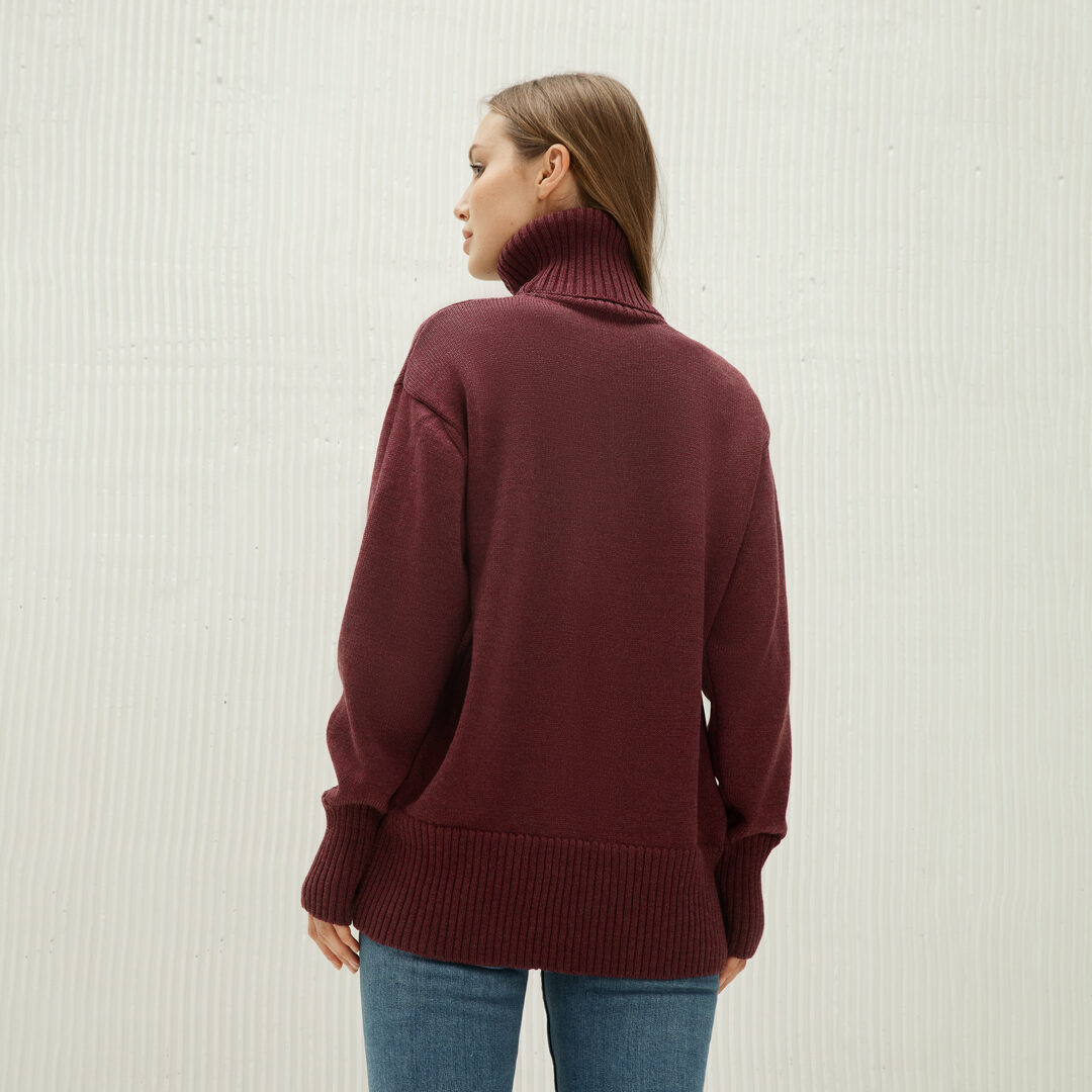 Светр заокруглений вільної посадки Oversize з мериносу в кольорі Бордовий меланж від LikeOn Заокруглений светр вільного крою Oversize з мериносу у кольорі бордовий меланж від LikeOn — вигляд ззаду