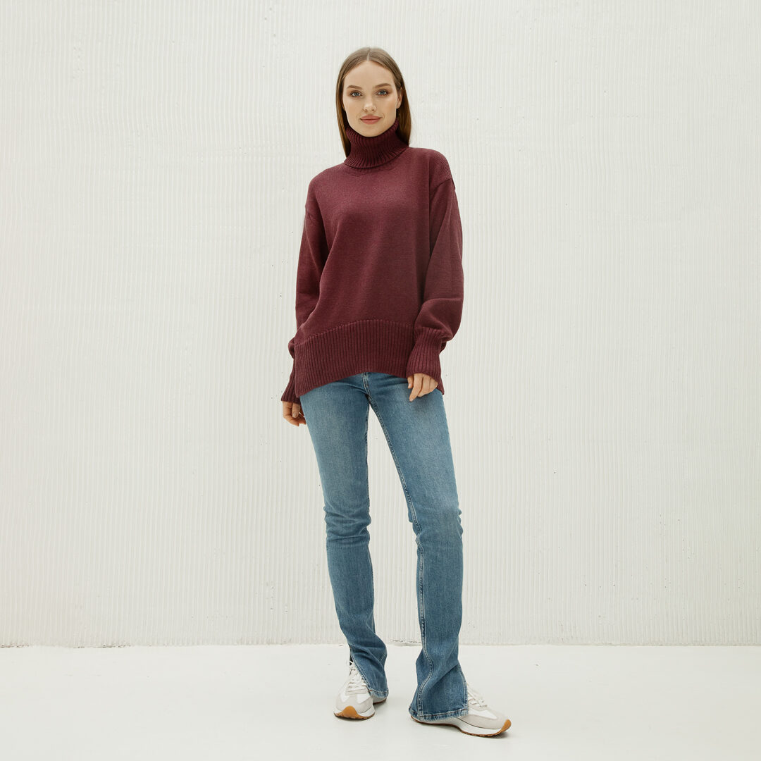 Светр заокруглений вільної посадки Oversize з мериносу в кольорі Бордовий меланж від LikeOn Заокруглений светр вільного крою Oversize з мериносу у кольорі бордовий меланж від LikeOn — у повний зріст