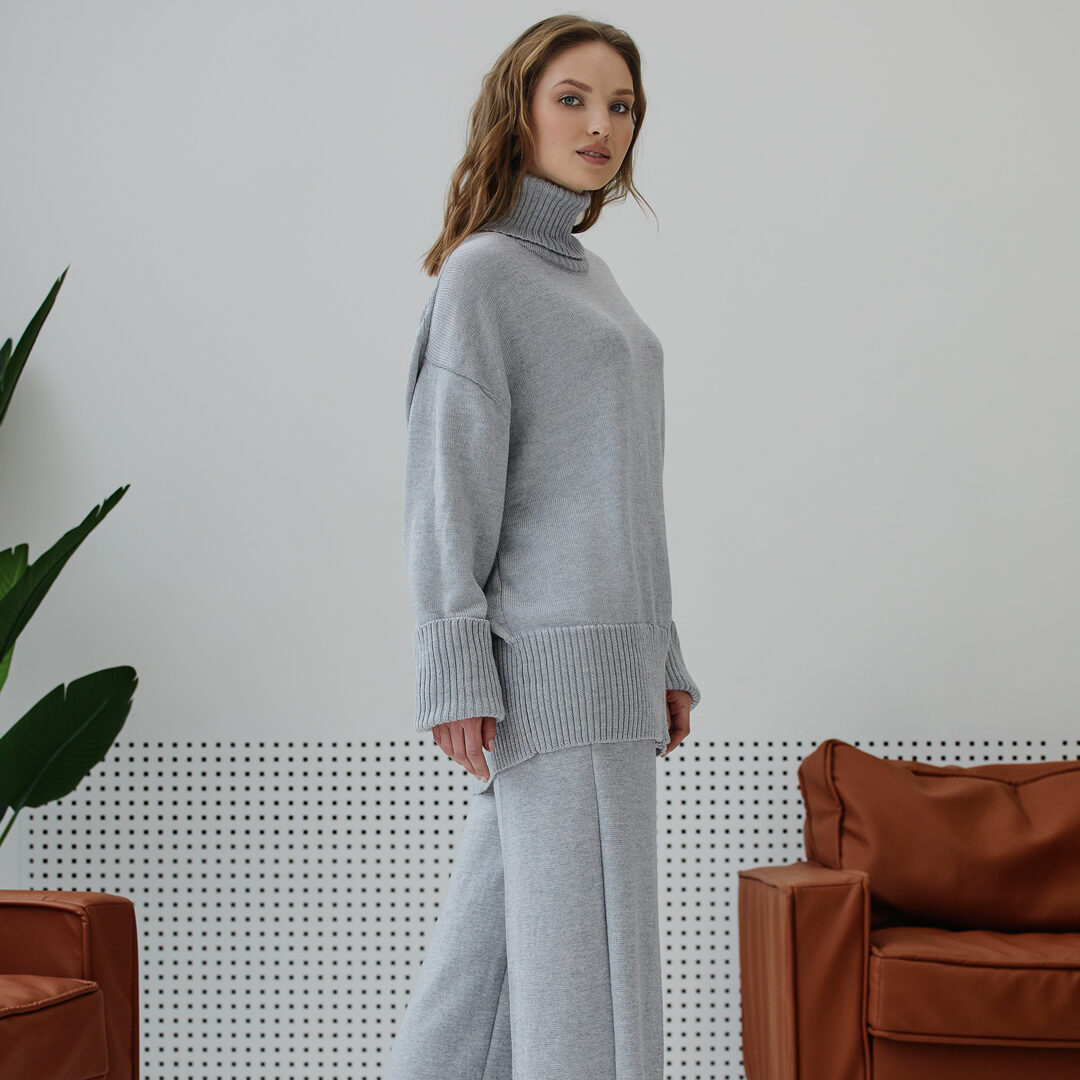 Светр вільного крою Oversize з мериносу, попелястий, від LikeOn — ракурс 2