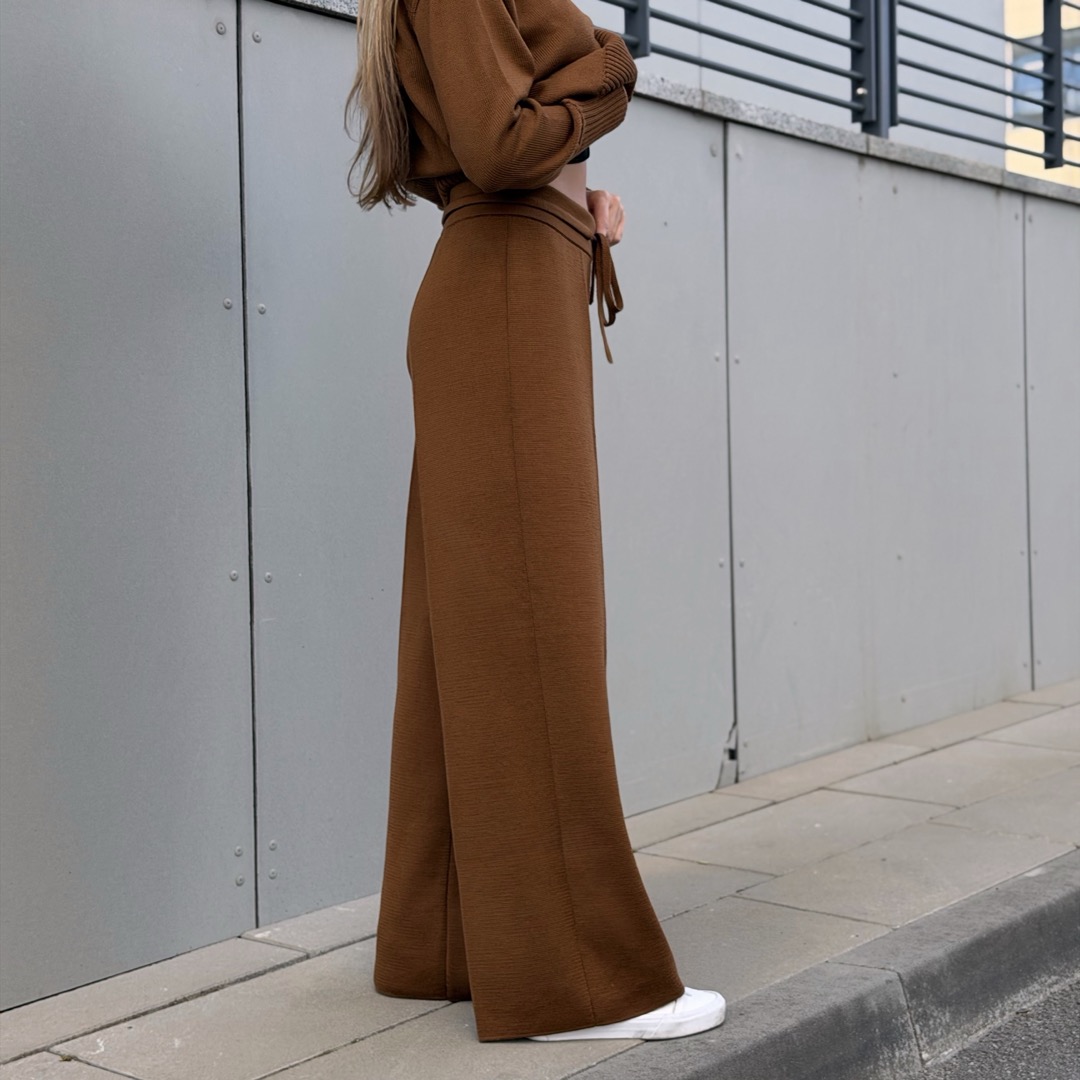 Прямі брюки з мериносової вовни у кольорі Віскі whiskey_merino_pants_side