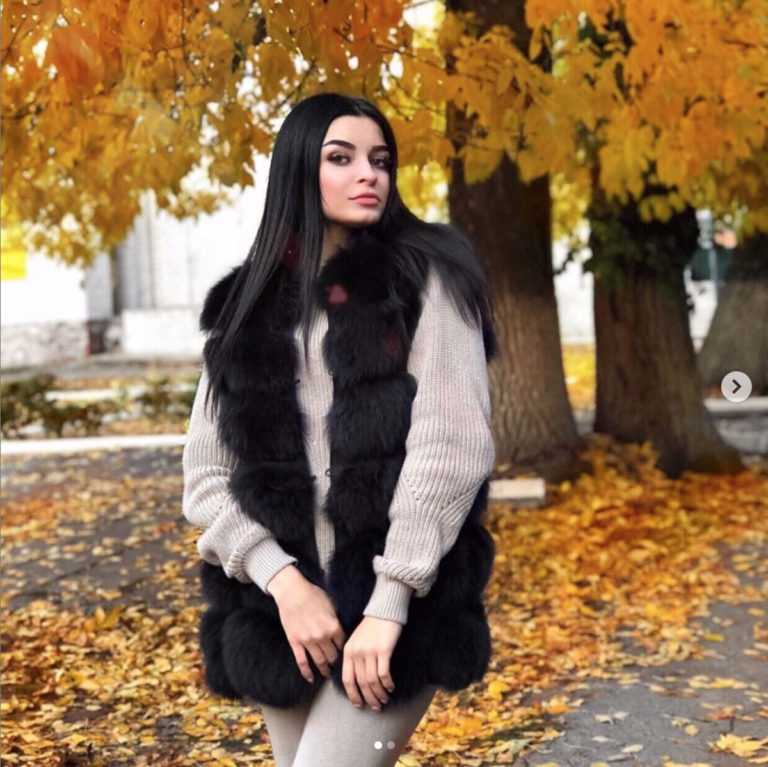 Фотовідгук покупця LikeOn: бавовняний костюм — светр і штани